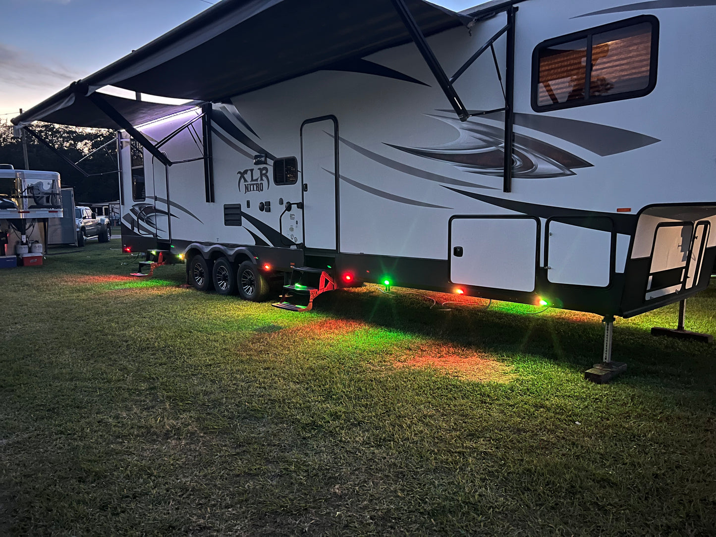 Outlaw RV LED Puck Kit